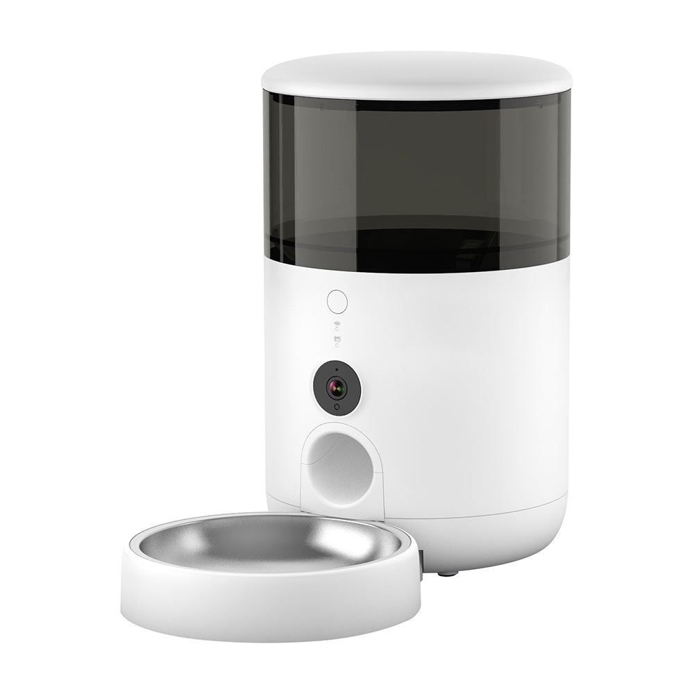 Smart tech pet feeder for cats and dogs.